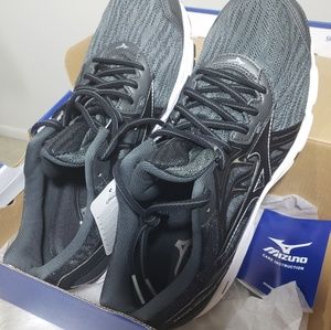 Mens Mizuno Wave Inspire 14 - Size 10